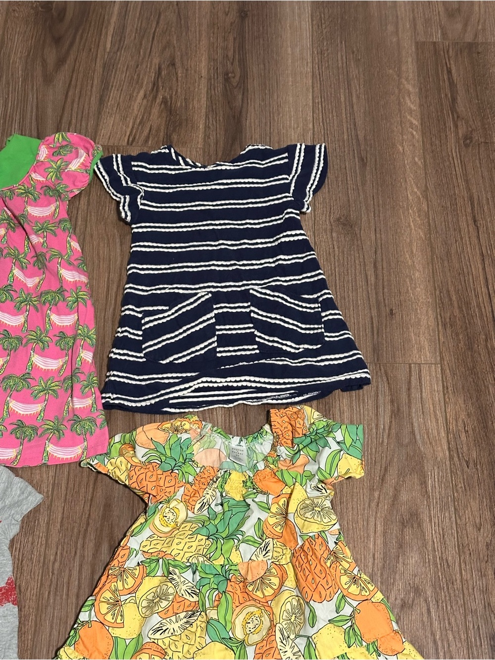 Bundle of Girls 4T Short Sleeve Dresses by Various Brands - Picture 4 of 14